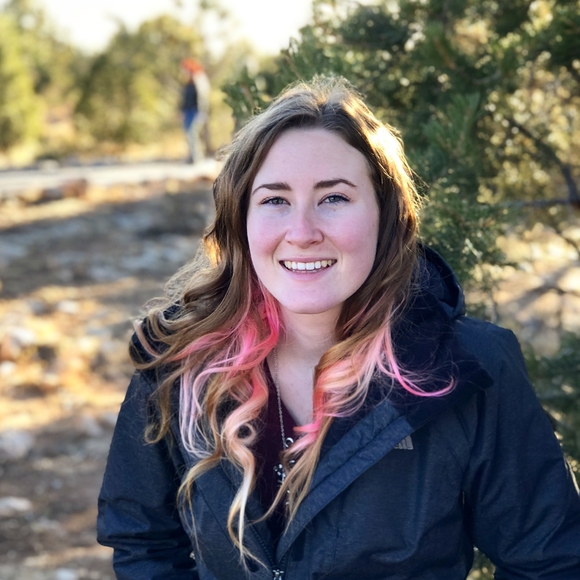 Meet your Posher, Liz - Picture 1 of 1